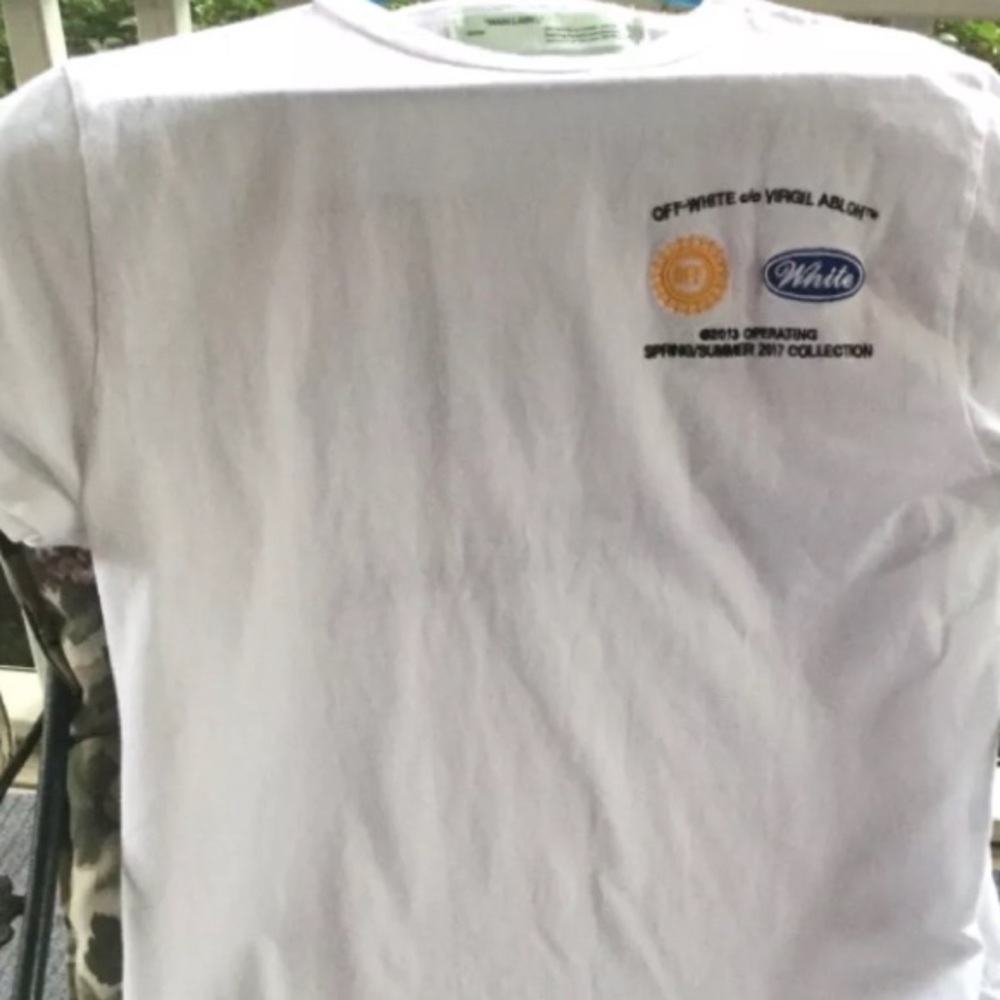 Off-White Tee (Men’s)